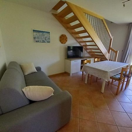 Appartamenti Penasa Renato Commezzadura Eksteriør billede