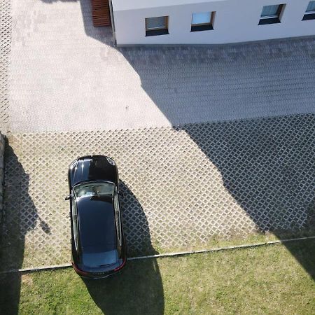Appartamenti Penasa Renato Commezzadura Eksteriør billede